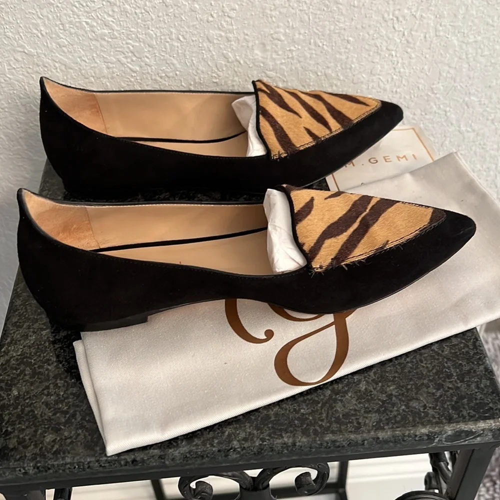 M.Gemi Suede Flats - Picture 8 of 9